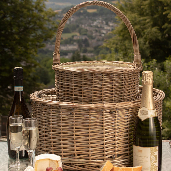 Luxury Picnic baskets and hampers