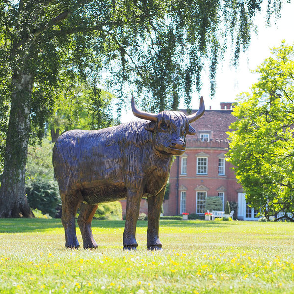 Standing Highland Cow Garden Lawn Metal Sculpture